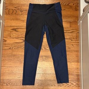 Outdoor Voices Leggings in Black and Blue